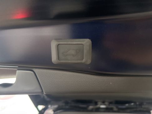 Used 2025 Toyota RAV4 XSE image 26