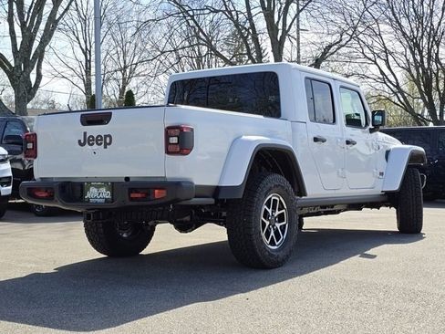Used 2025 Jeep Gladiator Rubicon AWD/4WD image 27