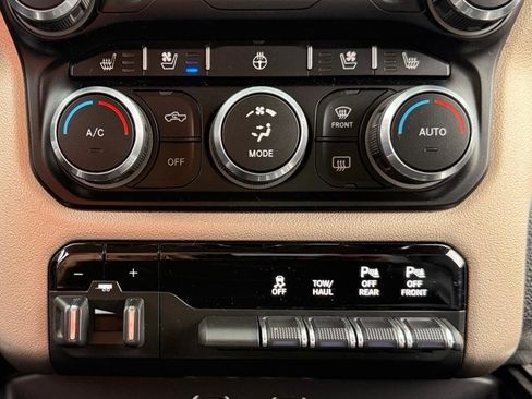 Used 2020 RAM 1500 Laramie image 29