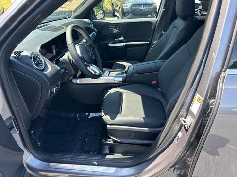 New 2026 Mercedes-Benz GLB 250 4MATIC image 9