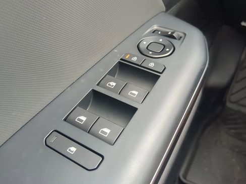 New 2025 Kia K4 LXS image 19