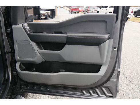 Used 2023 Ford F250 XLT w/ FX4 Off-Road Package image 15