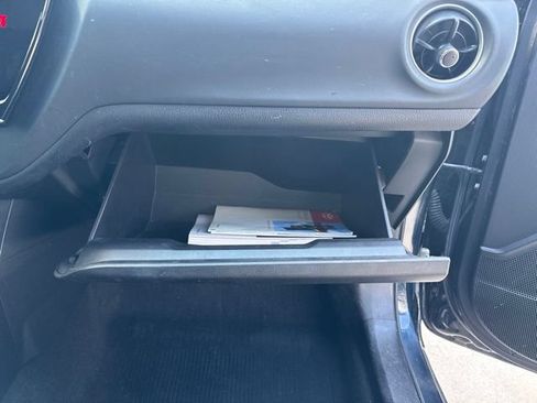 Used 2019 Toyota Corolla LE FWD image 33