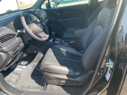 Used 2025 Subaru Forester Limited w/ Popular Package image 3