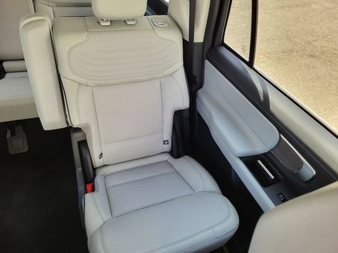 New 2026 Ford Expedition Max Platinum w/ Platinum Ultimate Package AWD/4WD image 15
