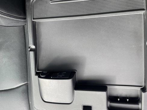 Used 2016 RAM 1500 Laramie w/ Convenience Group image 25