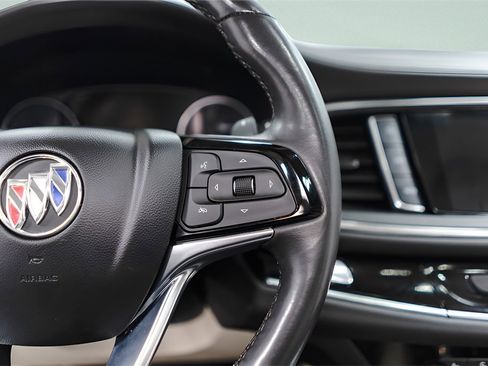 Used 2024 Buick Enclave Avenir image 12