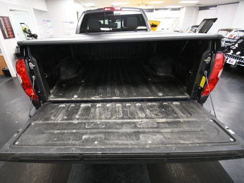 Used 2020 Toyota Tundra Limited w/ Limited Premium Package AWD/4WD image 22