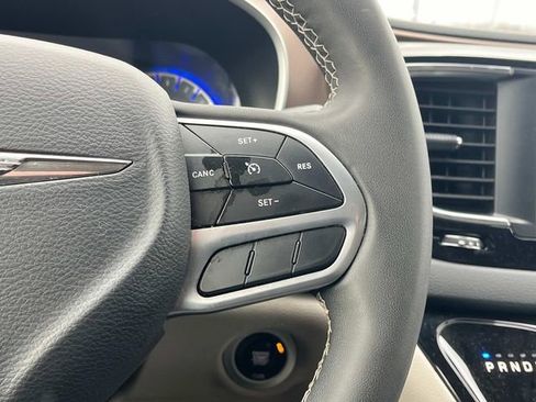 Used 2023 Chrysler Voyager LX FWD image 32