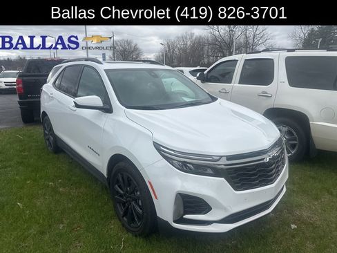 Used 2023 Chevrolet Equinox RS w/ LPO, Floor Liner Package image 4