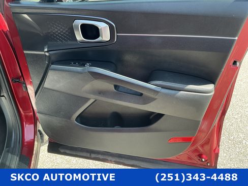 Used 2022 Kia Sorento S FWD image 11
