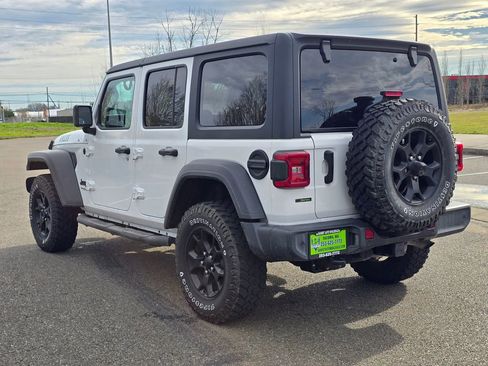 Used 2020 Jeep Wrangler Unlimited Willys image 3