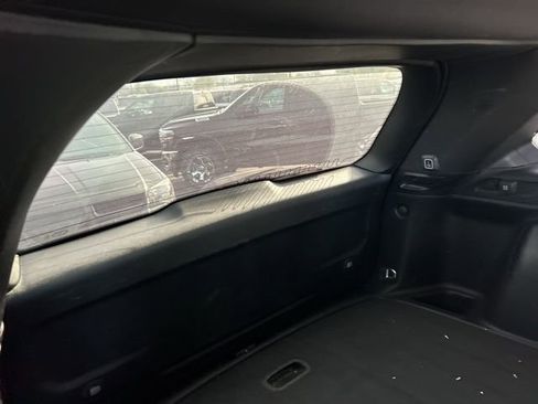 Used 2023 Jeep Grand Cherokee Limited AWD/4WD image 9