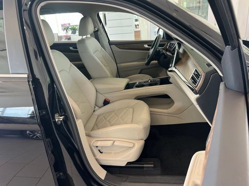 Certified 2026 Volkswagen Atlas SE FWD image 38