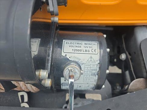 Used 2018 Jeep Wrangler Unlimited Sahara AWD/4WD image 9