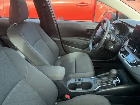 Used 2023 Toyota Corolla LE image 7