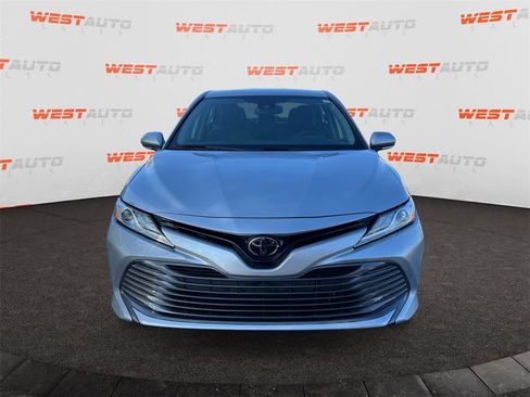 Used 2019 Toyota Camry XLE image 8