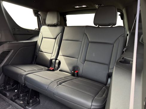 Used 2024 GMC Yukon Denali AWD/4WD image 10