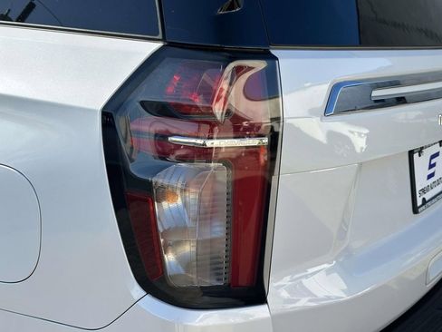 Used 2022 Chevrolet Tahoe Premier w/ Premium Package image 10