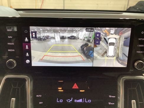 Certified 2023 Kia Sorento SX Prestige image 20