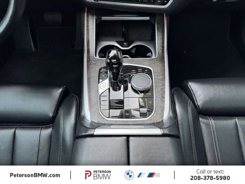 Used 2022 BMW X7 xDrive40i w/ Premium Package image 12