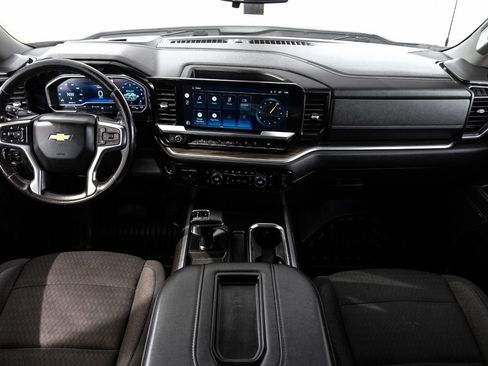 Used 2022 Chevrolet Silverado 1500 LT w/ Z71 Off-Road Package image 10