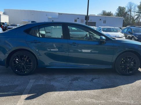 New 2026 Toyota Camry SE image 9