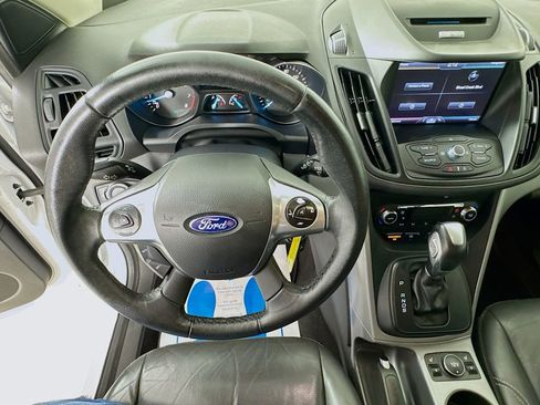 Used 2015 Ford Escape SE w/ Equipment Group 201A FWD image 13