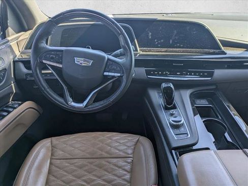 Used 2023 Cadillac Escalade Premium Luxury image 10