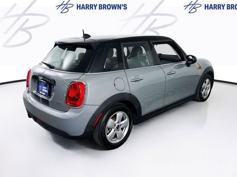 Used 2016 MINI Cooper 4-Door Hardtop image 27