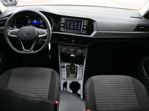 Used 2023 Volkswagen Jetta S image 3