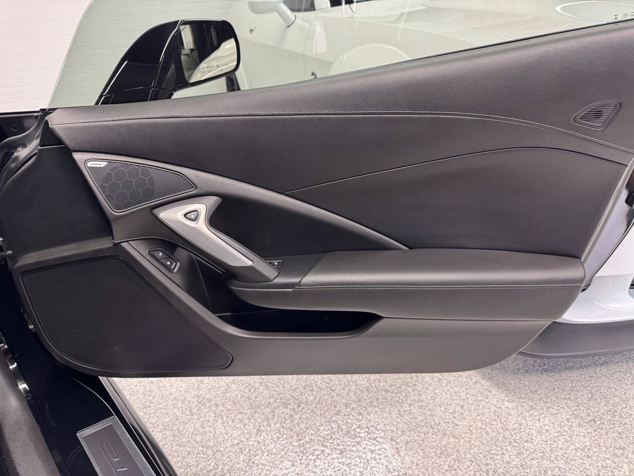 Used 2019 Chevrolet Corvette Stingray Coupe w/ 1LT RWD image 44