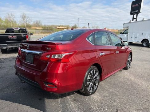 Used 2019 Nissan Sentra SR FWD image 5