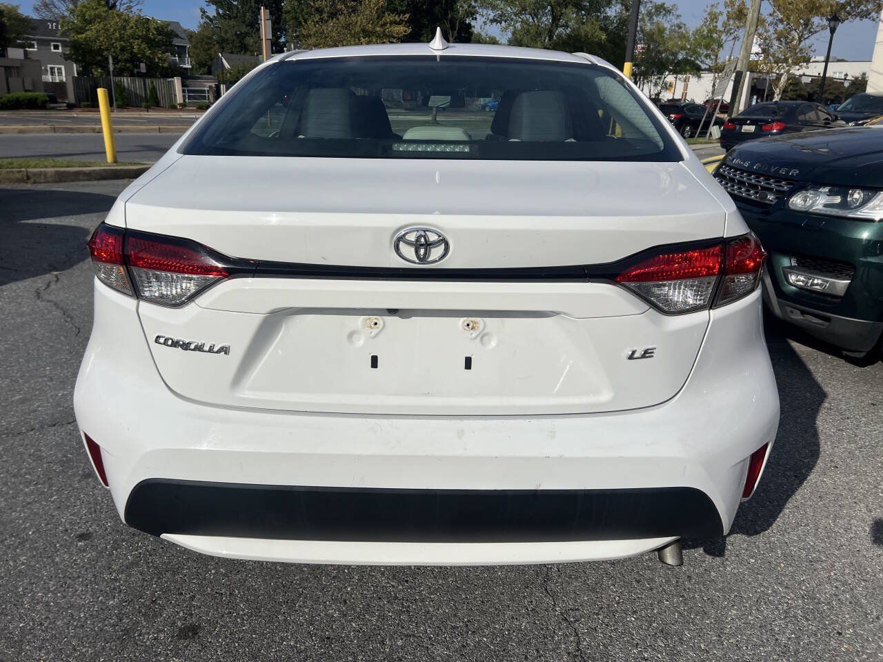 Used 2021 Toyota Corolla LE FWD image 5