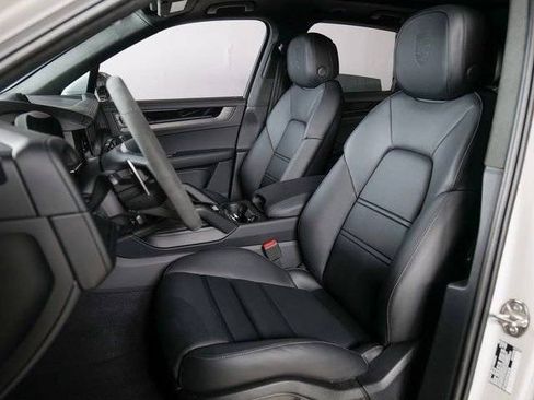New 2026 Porsche Cayenne GTS AWD/4WD image 5