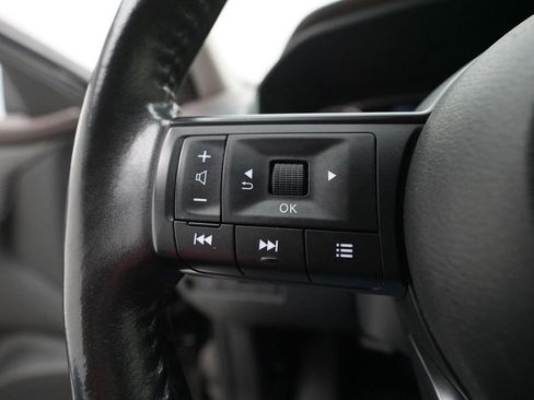 Used 2023 Nissan Rogue S AWD/4WD image 17
