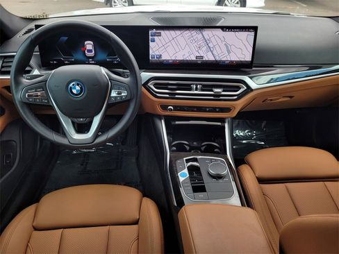 Used 2023 BMW i4 eDrive40 w/ Premium Package image 18