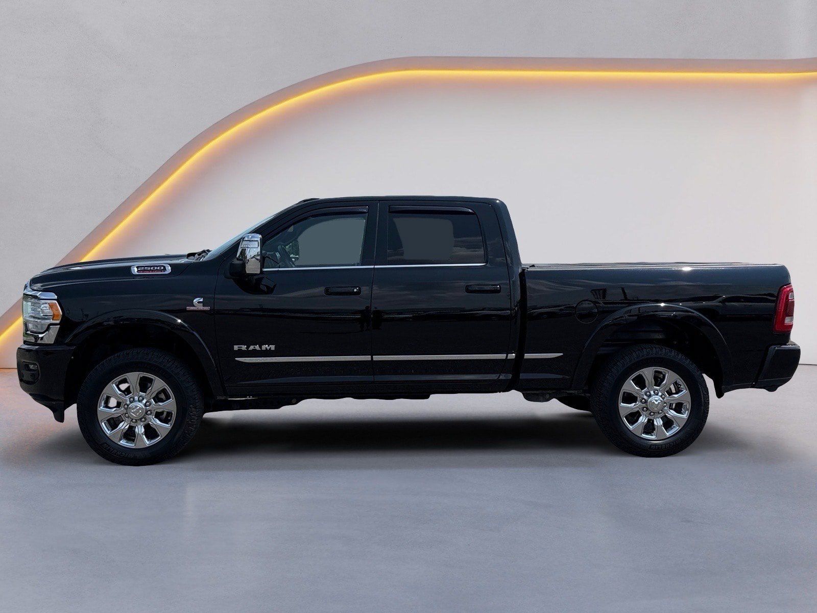 Used 2023 RAM 2500 Limited AWD/4WD image 6