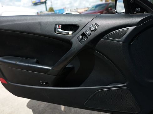 Used 2012 Hyundai Genesis 2.0T RWD image 40