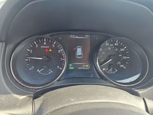 Used 2017 Nissan Rogue S AWD/4WD image 8