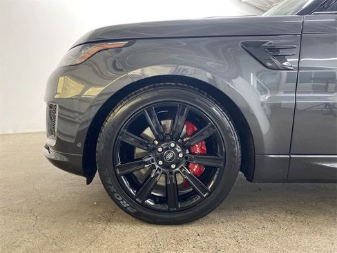 Used 2022 Land Rover Range Rover Sport HST image 11