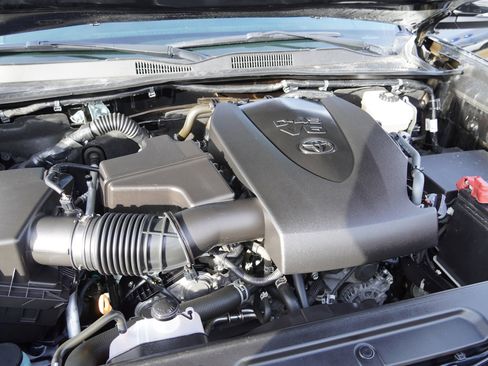 Certified 2023 Toyota Tacoma TRD Off-Road w/ Technology Package image 14