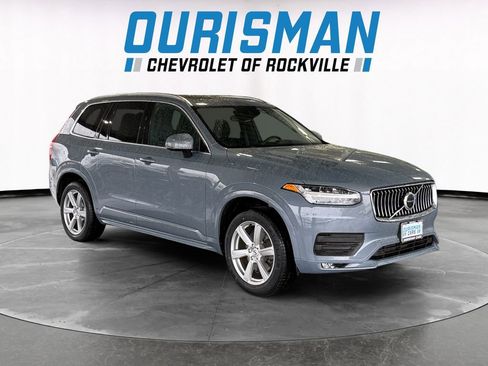 Used 2020 Volvo XC90 T6 Momentum image 1