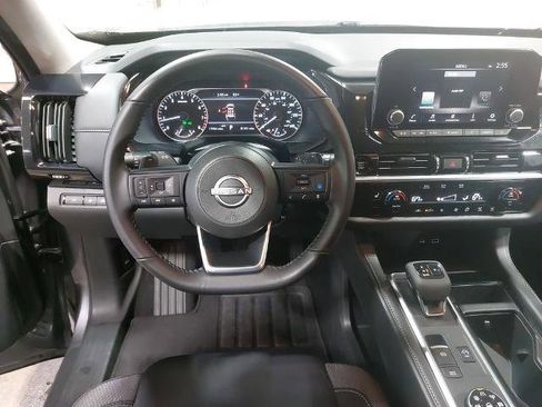 Certified 2025 Nissan Pathfinder SV AWD/4WD image 17