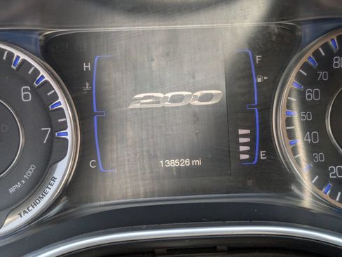 Used 2015 Chrysler 200 Limited w/ Convenience Group FWD image 20