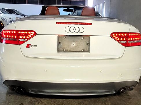 Used 2011 Audi S5 Prestige image 11