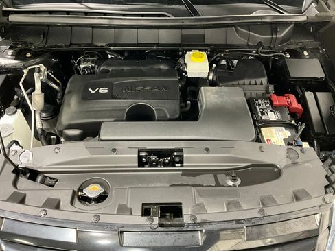 Used 2023 Nissan Pathfinder Platinum AWD/4WD image 13