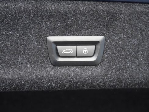 Certified 2025 BMW 330i Sedan image 37