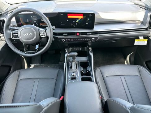 New 2025 Kia Sorento S image 17