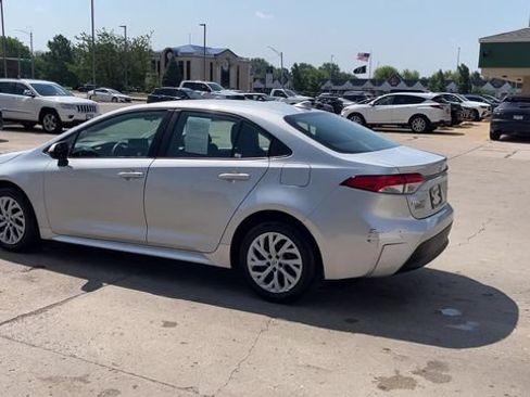 Used 2024 Toyota Corolla LE FWD image 6